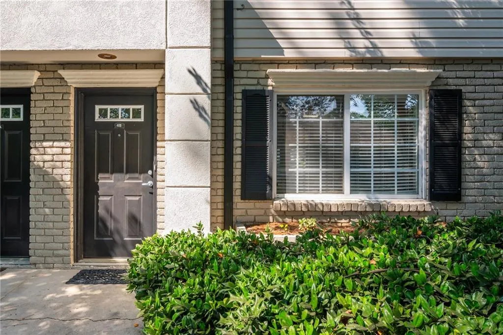 6940 Roswell Road Unit B4, Atlanta, Georgia 30328, 2 Bedrooms Bedrooms, ,1 BathroomBathrooms,Residential,For Sale,6940 Roswell Road Unit B4,7643255