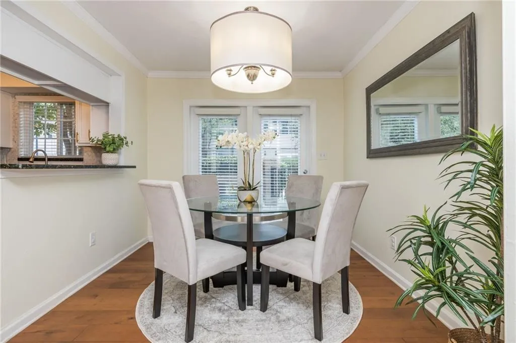 6940 Roswell Road Unit B4, Atlanta, Georgia 30328, 2 Bedrooms Bedrooms, ,1 BathroomBathrooms,Residential,For Sale,6940 Roswell Road Unit B4,7643255