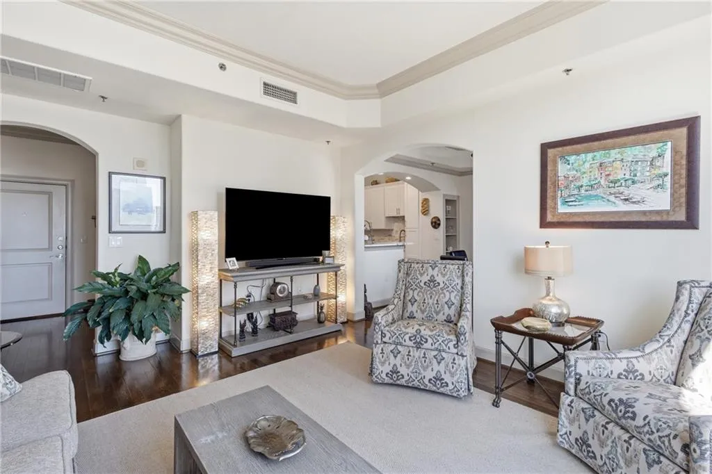 3445 Stratford Road Ne Unit 2104, Atlanta, Georgia 30326, 2 Bedrooms Bedrooms, 0 ,2 BathroomsBathrooms,Residential,For Sale,3445 Stratford Road Ne Unit 2104,7736572
