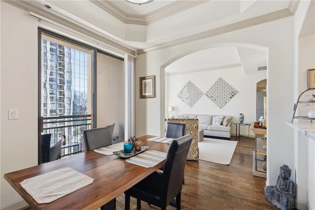 3445 Stratford Road Ne Unit 2104, Atlanta, Georgia 30326, 2 Bedrooms Bedrooms, 0 ,2 BathroomsBathrooms,Residential,For Sale,3445 Stratford Road Ne Unit 2104,7736572