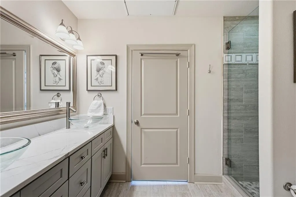 3445 Stratford Road Ne Unit 2104, Atlanta, Georgia 30326, 2 Bedrooms Bedrooms, 0 ,2 BathroomsBathrooms,Residential,For Sale,3445 Stratford Road Ne Unit 2104,7736572