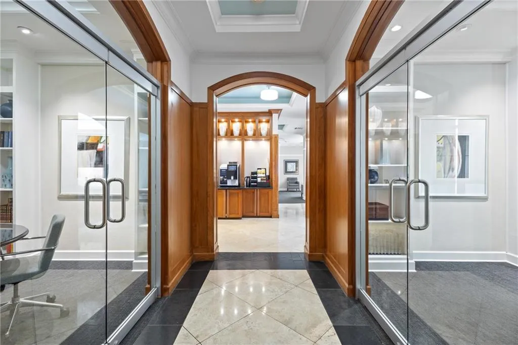 3445 Stratford Road Ne Unit 2104, Atlanta, Georgia 30326, 2 Bedrooms Bedrooms, 0 ,2 BathroomsBathrooms,Residential,For Sale,3445 Stratford Road Ne Unit 2104,7736572