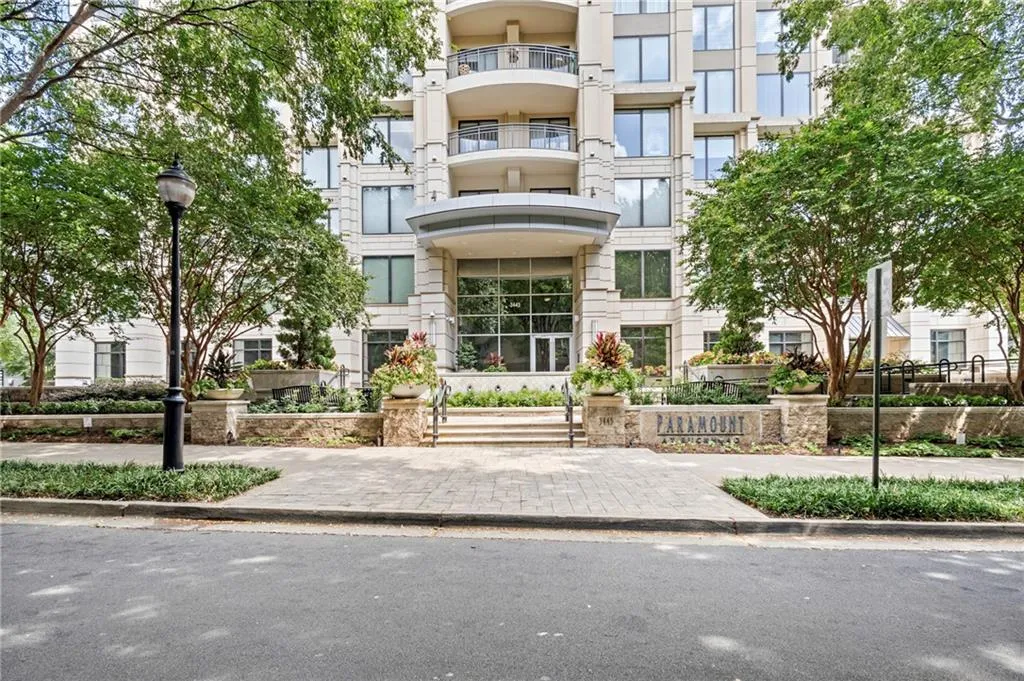 3445 Stratford Road Ne Unit 2104, Atlanta, Georgia 30326, 2 Bedrooms Bedrooms, 0 ,2 BathroomsBathrooms,Residential,For Sale,3445 Stratford Road Ne Unit 2104,7736572