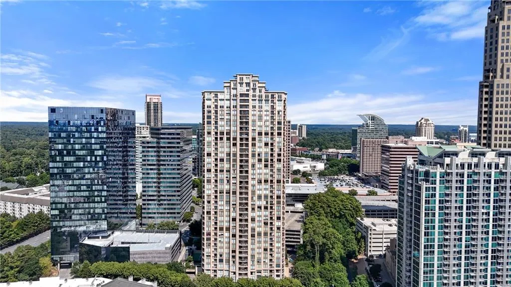 3445 Stratford Road Ne Unit 2104, Atlanta, Georgia 30326, 2 Bedrooms Bedrooms, 0 ,2 BathroomsBathrooms,Residential,For Sale,3445 Stratford Road Ne Unit 2104,7736572