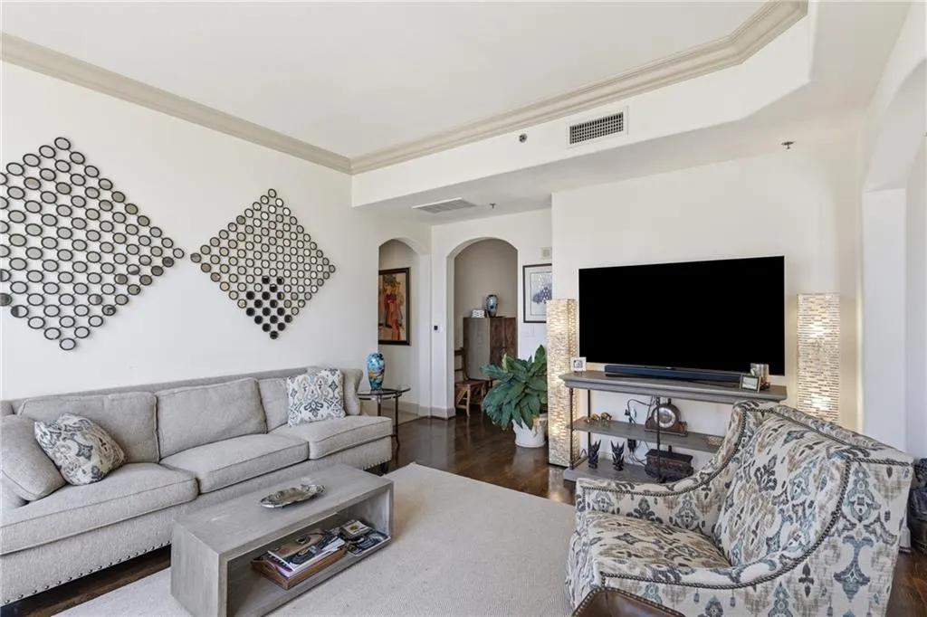 3445 Stratford Road Ne Unit 2104, Atlanta, Georgia 30326, 2 Bedrooms Bedrooms, 0 ,2 BathroomsBathrooms,Residential,For Sale,3445 Stratford Road Ne Unit 2104,7736572