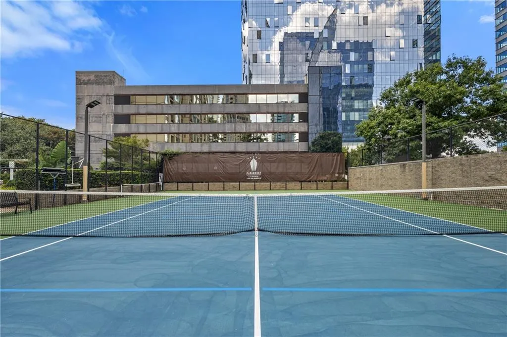 3445 Stratford Road Ne Unit 2104, Atlanta, Georgia 30326, 2 Bedrooms Bedrooms, 0 ,2 BathroomsBathrooms,Residential,For Sale,3445 Stratford Road Ne Unit 2104,7736572