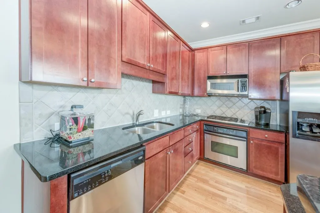 293 Legran Bend Unit 293, Atlanta, Georgia 30328, 3 Bedrooms Bedrooms, ,2 BathroomsBathrooms,Residential,Sold,293 Legran Bend Unit 293,5755402