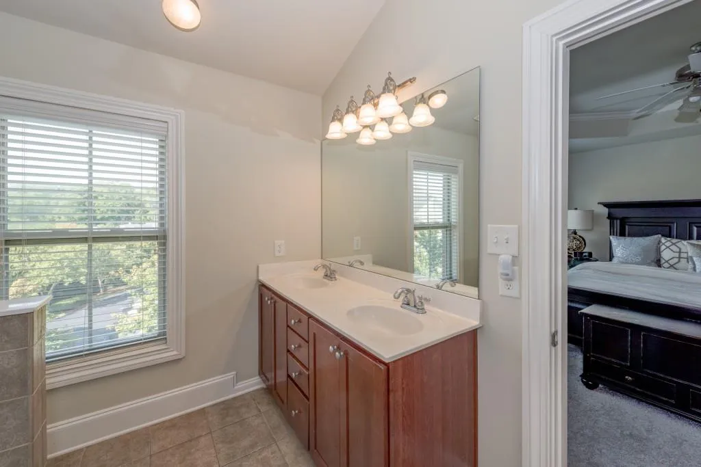 293 Legran Bend Unit 293, Atlanta, Georgia 30328, 3 Bedrooms Bedrooms, ,2 BathroomsBathrooms,Residential,Sold,293 Legran Bend Unit 293,5755402