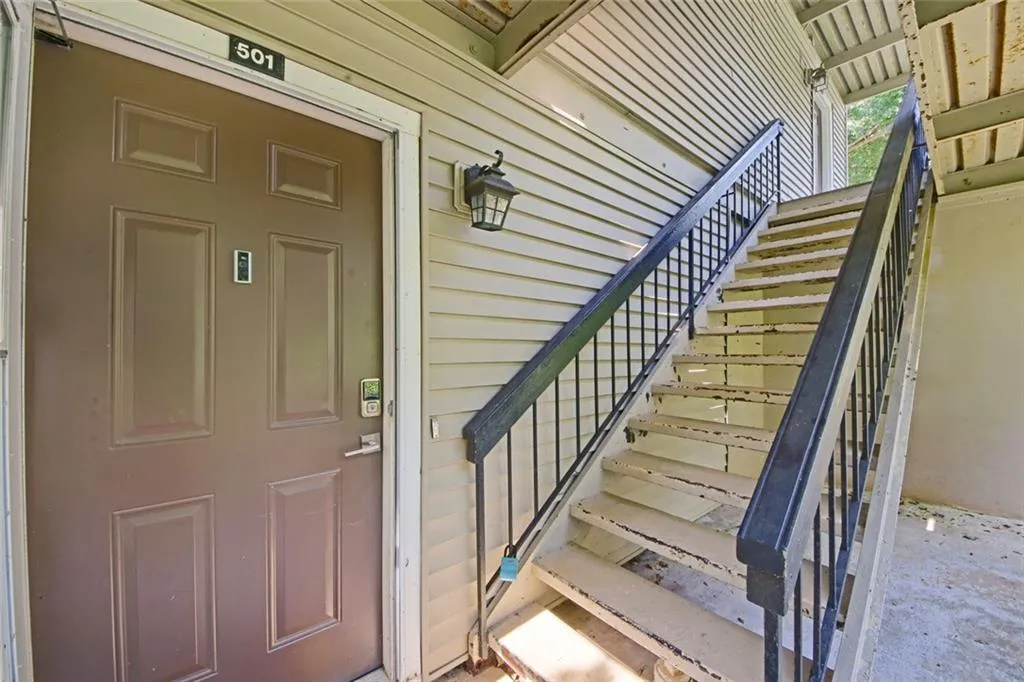 501 Barrington Hills Drive, Atlanta, Georgia 30350, 1 Bedroom Bedrooms, ,1 BathroomBathrooms,Residential,For Sale,501 Barrington Hills Drive,7655983