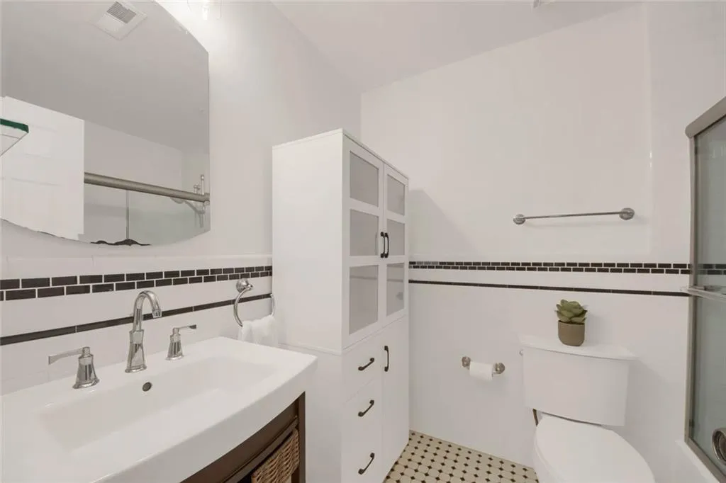501 Barrington Hills Drive, Atlanta, Georgia 30350, 1 Bedroom Bedrooms, ,1 BathroomBathrooms,Residential,For Sale,501 Barrington Hills Drive,7655983