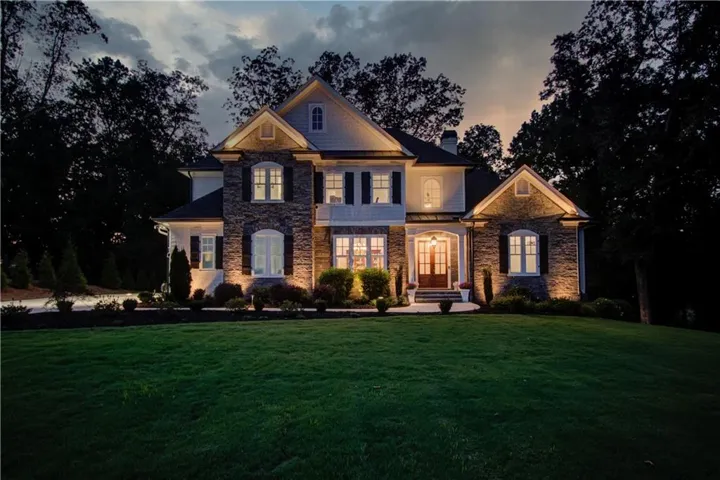 5392 Retreat Drive, Flowery Branch, Georgia 30542