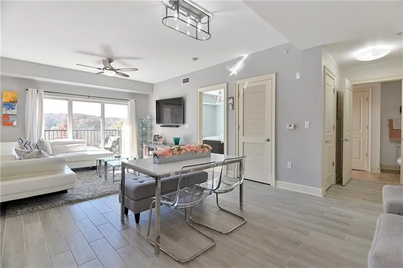 200 River Vista Drive Unit 541, Atlanta, Georgia 30339, 2 Bedrooms Bedrooms, ,2 BathroomsBathrooms,Residential,Sold,200 River Vista Drive Unit 541,6648854