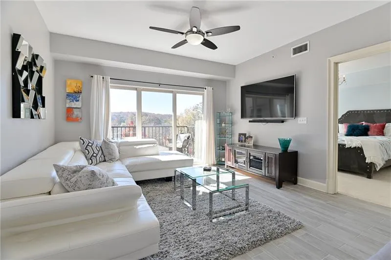 200 River Vista Drive Unit 541, Atlanta, Georgia 30339, 2 Bedrooms Bedrooms, ,2 BathroomsBathrooms,Residential,Sold,200 River Vista Drive Unit 541,6648854