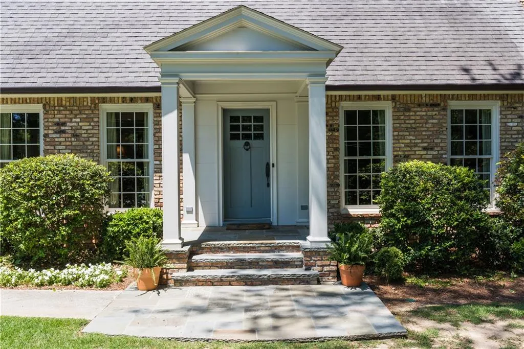4220 Exeter Close Nw, Atlanta, Georgia 30327, 4 Bedrooms Bedrooms, ,3 BathroomsBathrooms,Residential,Sold,4220 Exeter Close Nw,5823260
