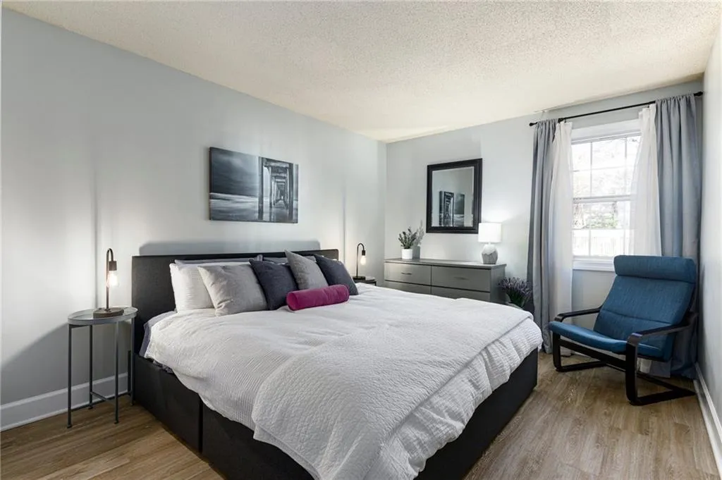 6900 Roswell Road Unit E3, Atlanta, Georgia 30328, 3 Bedrooms Bedrooms, ,2 BathroomsBathrooms,Residential,Sold,6900 Roswell Road Unit E3,6998315