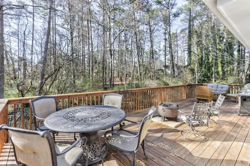 7460 Twin Branch Road, Sandy Springs, Georgia 30328, 4 Bedrooms Bedrooms, ,3 BathroomsBathrooms,Residential,Sold,7460 Twin Branch Road,5963061