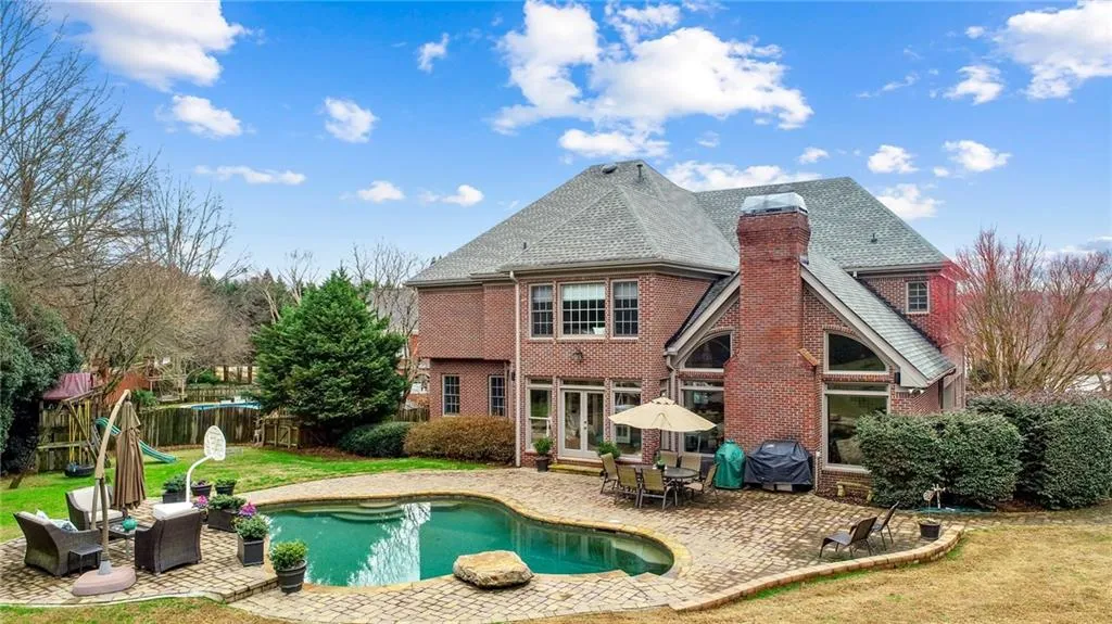 335 Nesbit Downs Court, Sandy Springs, Georgia 30350, 5 Bedrooms Bedrooms, ,5 BathroomsBathrooms,Residential,Sold,335 Nesbit Downs Court,6722668