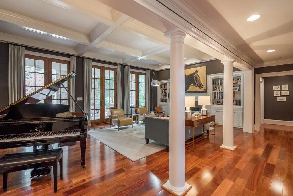 1946 W Wesley Road Nw, Atlanta, Georgia 30327, 5 Bedrooms Bedrooms, ,7 BathroomsBathrooms,Residential,Sold,1946 W Wesley Road Nw,5722687