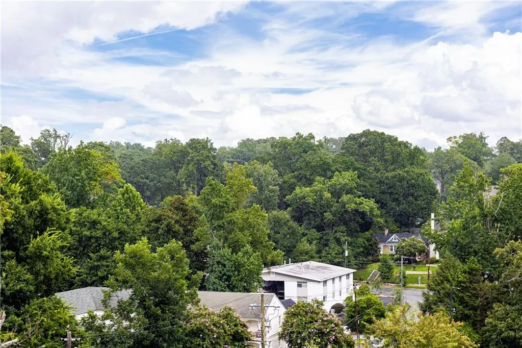 2425 Peachtree Road Ne Unit 404, Atlanta, Georgia 30305, 2 Bedrooms Bedrooms, ,3 BathroomsBathrooms,Residential,For Sale,2425 Peachtree Road Ne Unit 404,7632036
