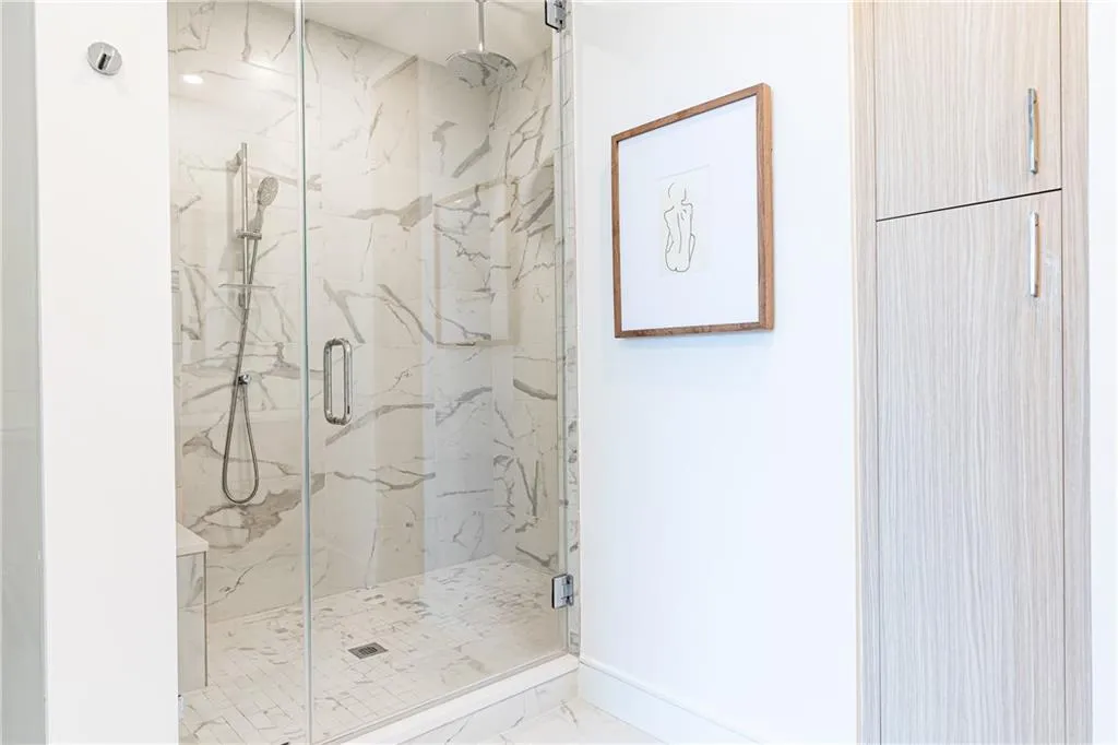 2425 Peachtree Road Ne Unit 404, Atlanta, Georgia 30305, 2 Bedrooms Bedrooms, ,3 BathroomsBathrooms,Residential,For Sale,2425 Peachtree Road Ne Unit 404,7632036