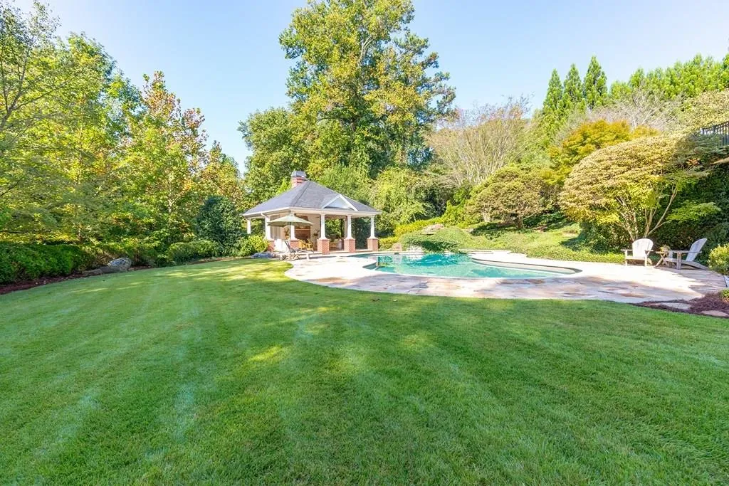 1976 W Paces Ferry Road Nw, Atlanta, Georgia 30327, 8 Bedrooms Bedrooms, ,10 BathroomsBathrooms,Residential,Sold,1976 W Paces Ferry Road Nw,5911696