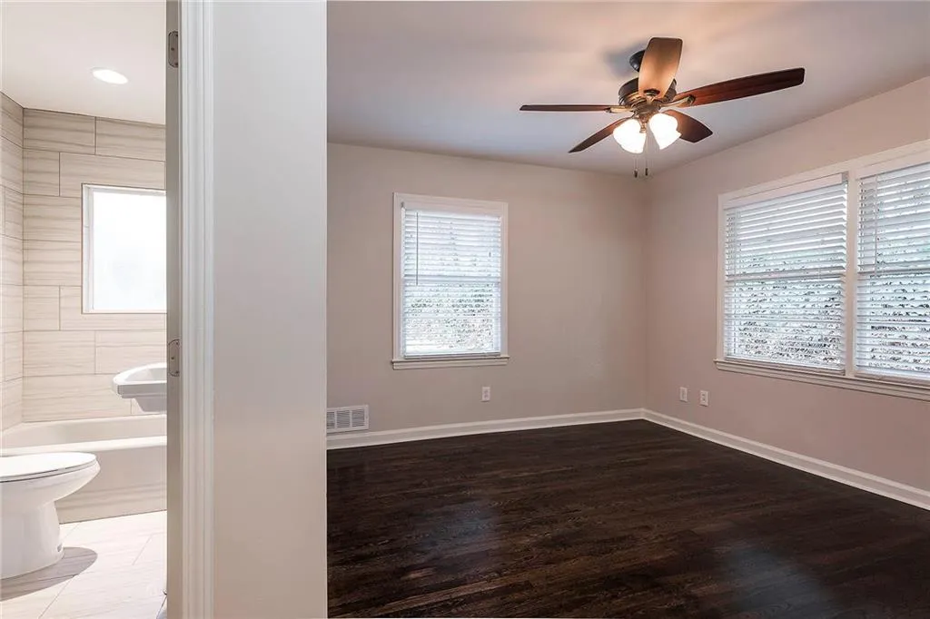 348 Tall Oaks Drive, Sandy Springs, Georgia 30342, 3 Bedrooms Bedrooms, ,2 BathroomsBathrooms,Residential,Sold,348 Tall Oaks Drive,5770396