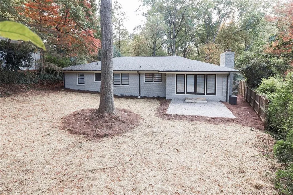348 Tall Oaks Drive, Sandy Springs, Georgia 30342, 3 Bedrooms Bedrooms, ,2 BathroomsBathrooms,Residential,Sold,348 Tall Oaks Drive,5770396