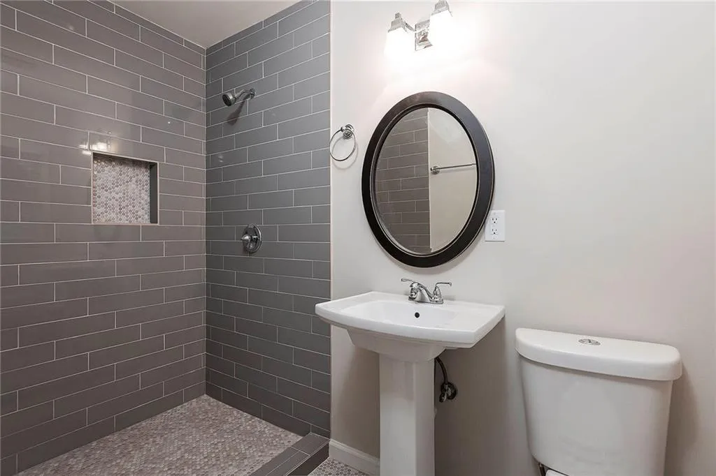 348 Tall Oaks Drive, Sandy Springs, Georgia 30342, 3 Bedrooms Bedrooms, ,2 BathroomsBathrooms,Residential,Sold,348 Tall Oaks Drive,5770396