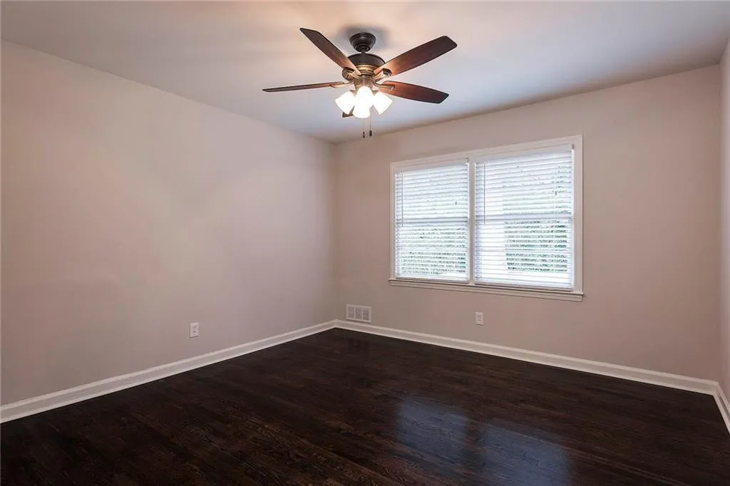 348 Tall Oaks Drive, Sandy Springs, Georgia 30342, 3 Bedrooms Bedrooms, ,2 BathroomsBathrooms,Residential,Sold,348 Tall Oaks Drive,5770396