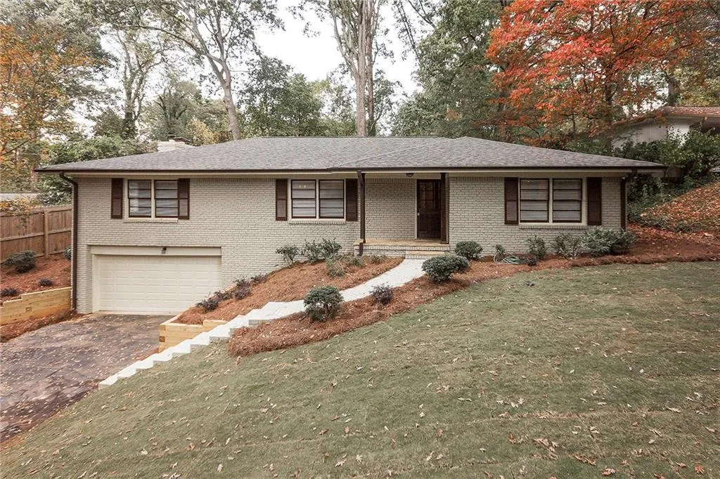 348 Tall Oaks Drive, Sandy Springs, Georgia 30342, 3 Bedrooms Bedrooms, ,2 BathroomsBathrooms,Residential,Sold,348 Tall Oaks Drive,5770396