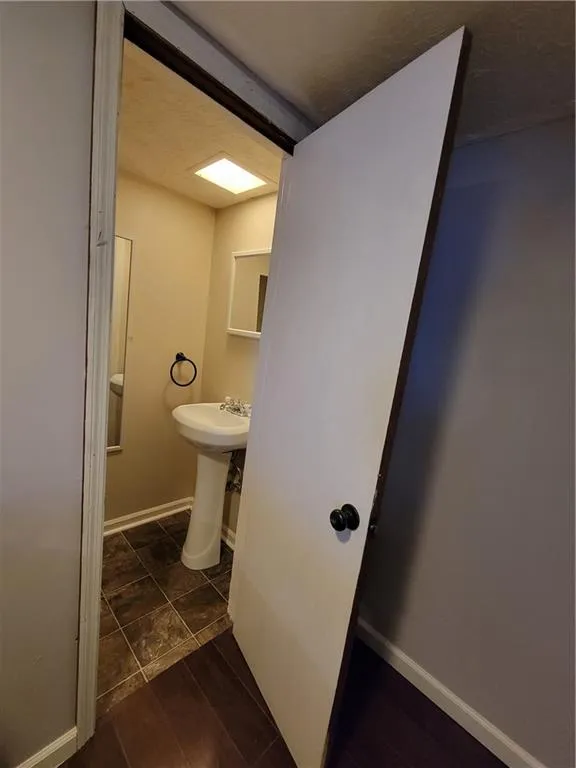 6107 Park Avenue Unit G 10, Atlanta, Georgia 30342, 2 Bedrooms Bedrooms, ,1 BathroomBathrooms,Residential,Sold,6107 Park Avenue Unit G 10,6933781