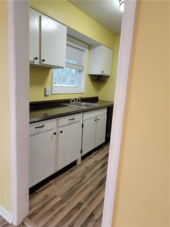 6107 Park Avenue Unit G 10, Atlanta, Georgia 30342, 2 Bedrooms Bedrooms, ,1 BathroomBathrooms,Residential,Sold,6107 Park Avenue Unit G 10,6933781