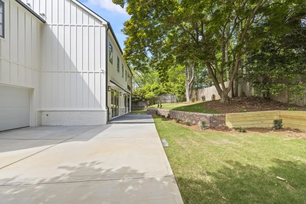 4785 Longchamps Drive, Sandy Springs, Georgia 30319, 6 Bedrooms Bedrooms, ,4 BathroomsBathrooms,Residential,Sold,4785 Longchamps Drive,7562660