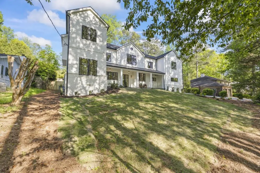 4785 Longchamps Drive, Sandy Springs, Georgia 30319, 6 Bedrooms Bedrooms, ,4 BathroomsBathrooms,Residential,Sold,4785 Longchamps Drive,7562660