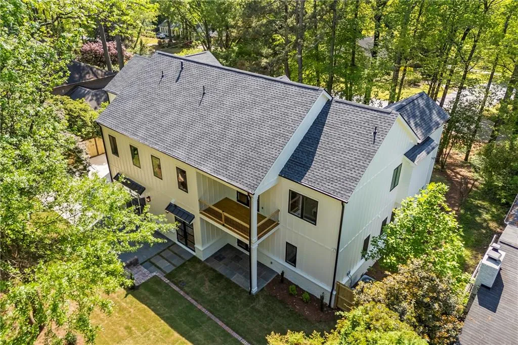 4785 Longchamps Drive, Sandy Springs, Georgia 30319, 6 Bedrooms Bedrooms, ,4 BathroomsBathrooms,Residential,Sold,4785 Longchamps Drive,7562660