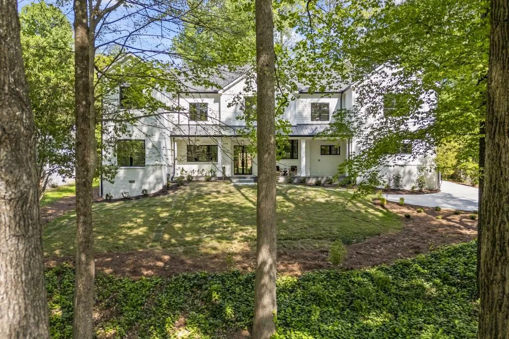 4785 Longchamps Drive, Sandy Springs, Georgia 30319, 6 Bedrooms Bedrooms, ,4 BathroomsBathrooms,Residential,Sold,4785 Longchamps Drive,7562660