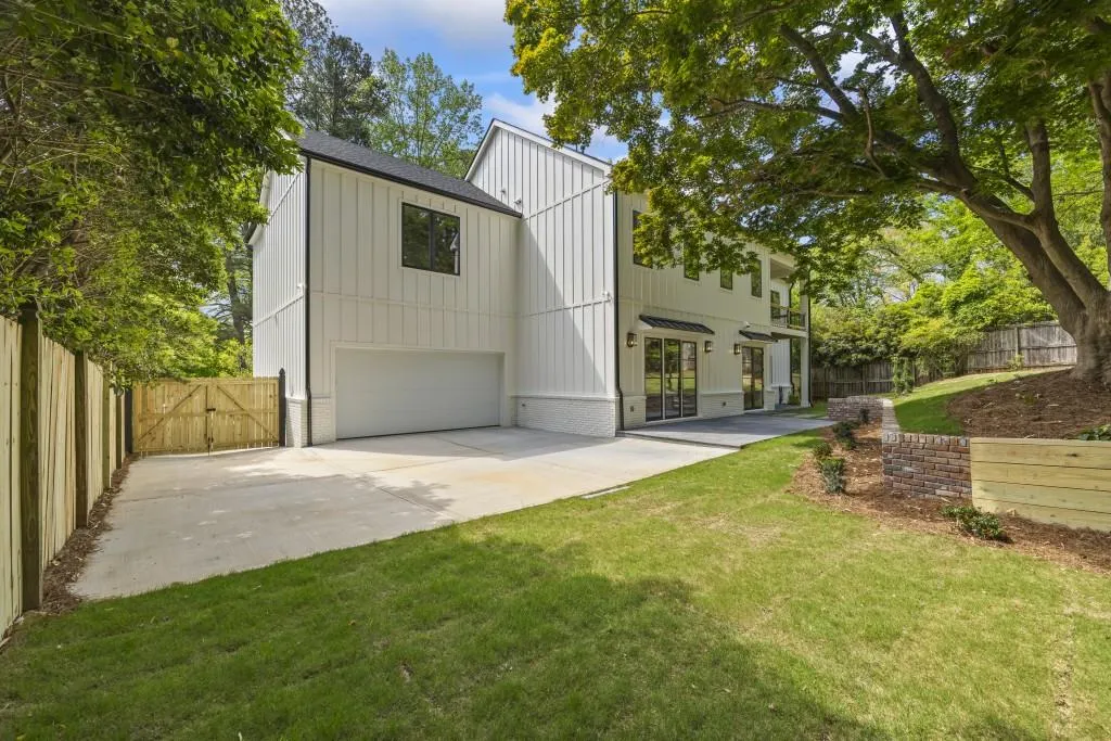 4785 Longchamps Drive, Sandy Springs, Georgia 30319, 6 Bedrooms Bedrooms, ,4 BathroomsBathrooms,Residential,Sold,4785 Longchamps Drive,7562660
