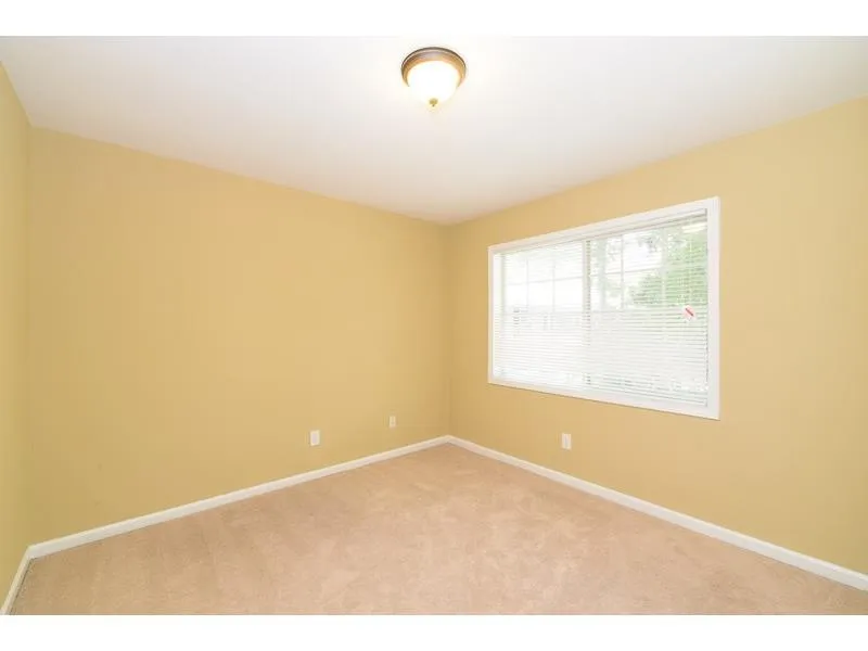 6940 Roswell Road Unit 23a, Sandy Springs, Georgia 30328, 2 Bedrooms Bedrooms, ,1 BathroomBathrooms,Residential,Sold,6940 Roswell Road Unit 23a,5748508