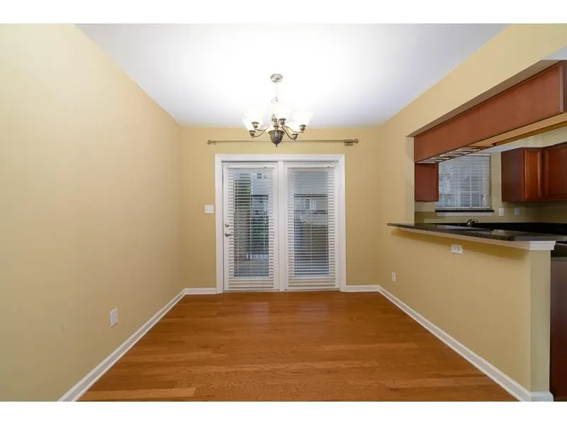 6940 Roswell Road Unit 23a, Sandy Springs, Georgia 30328, 2 Bedrooms Bedrooms, ,1 BathroomBathrooms,Residential,Sold,6940 Roswell Road Unit 23a,5748508