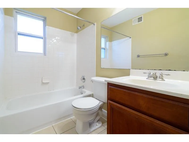 6940 Roswell Road Unit 23a, Sandy Springs, Georgia 30328, 2 Bedrooms Bedrooms, ,1 BathroomBathrooms,Residential,Sold,6940 Roswell Road Unit 23a,5748508