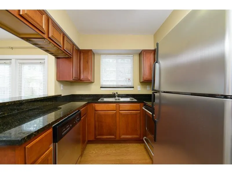 6940 Roswell Road Unit 23a, Sandy Springs, Georgia 30328, 2 Bedrooms Bedrooms, ,1 BathroomBathrooms,Residential,Sold,6940 Roswell Road Unit 23a,5748508