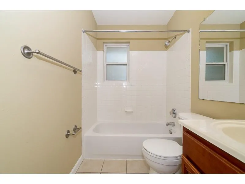 6940 Roswell Road Unit 23a, Sandy Springs, Georgia 30328, 2 Bedrooms Bedrooms, ,1 BathroomBathrooms,Residential,Sold,6940 Roswell Road Unit 23a,5748508