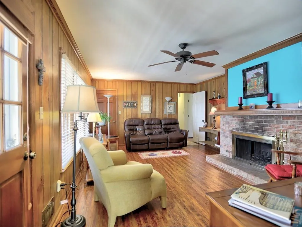 565 Wyncourtney Drive, Sandy Springs, Georgia 30328, 3 Bedrooms Bedrooms, ,2 BathroomsBathrooms,Residential,Sold,565 Wyncourtney Drive,6502969