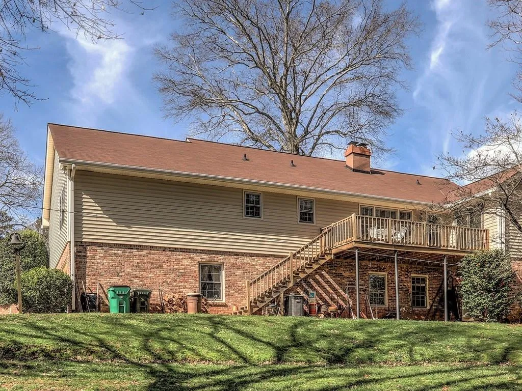565 Wyncourtney Drive, Sandy Springs, Georgia 30328, 3 Bedrooms Bedrooms, ,2 BathroomsBathrooms,Residential,Sold,565 Wyncourtney Drive,6502969