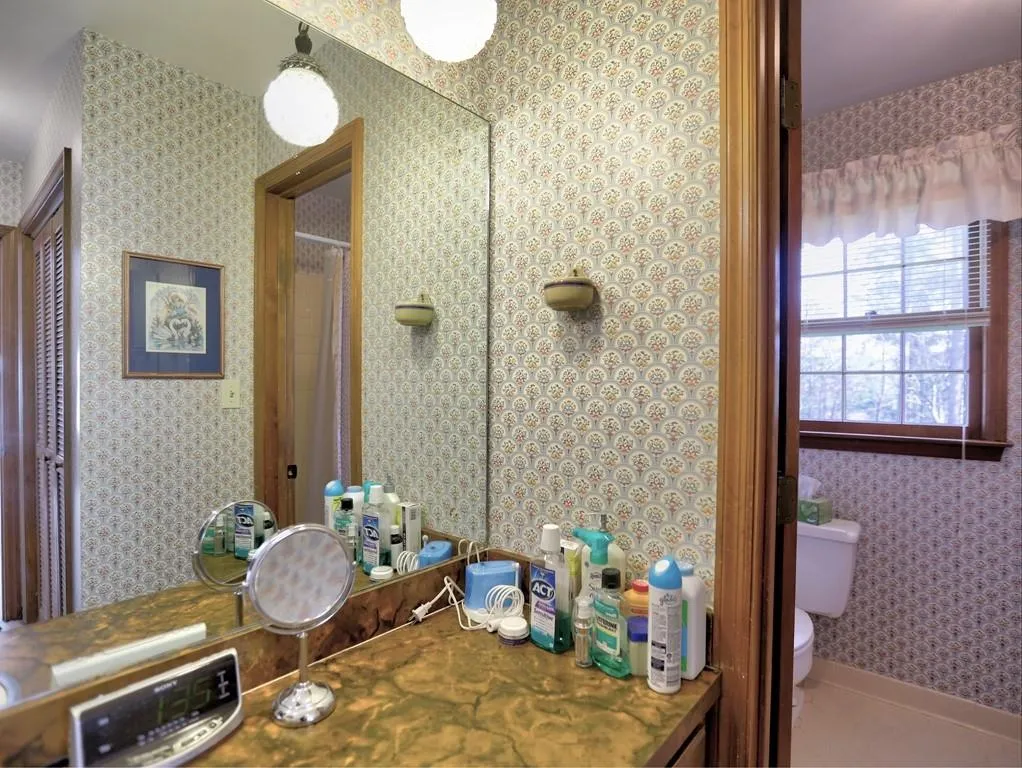 565 Wyncourtney Drive, Sandy Springs, Georgia 30328, 3 Bedrooms Bedrooms, ,2 BathroomsBathrooms,Residential,Sold,565 Wyncourtney Drive,6502969