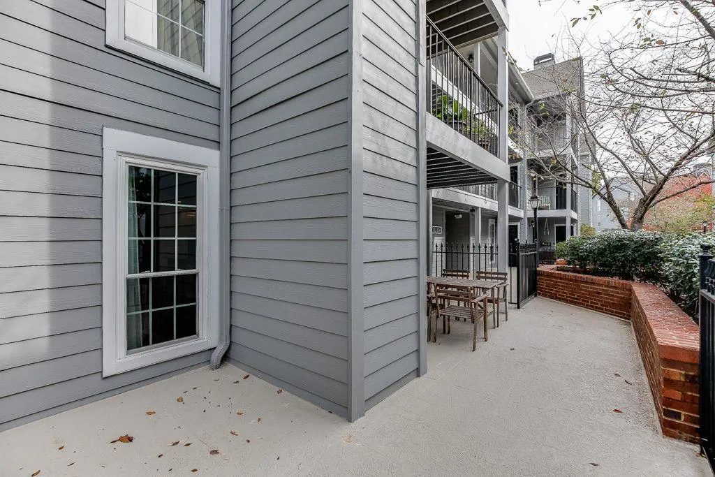 313 Granville Court Ne, Sandy Springs, Georgia 30328, 2 Bedrooms Bedrooms, ,2 BathroomsBathrooms,Residential,Sold,313 Granville Court Ne,6968725