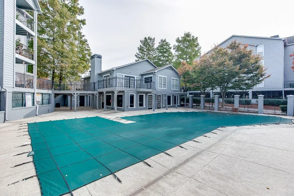 313 Granville Court Ne, Sandy Springs, Georgia 30328, 2 Bedrooms Bedrooms, ,2 BathroomsBathrooms,Residential,Sold,313 Granville Court Ne,6968725