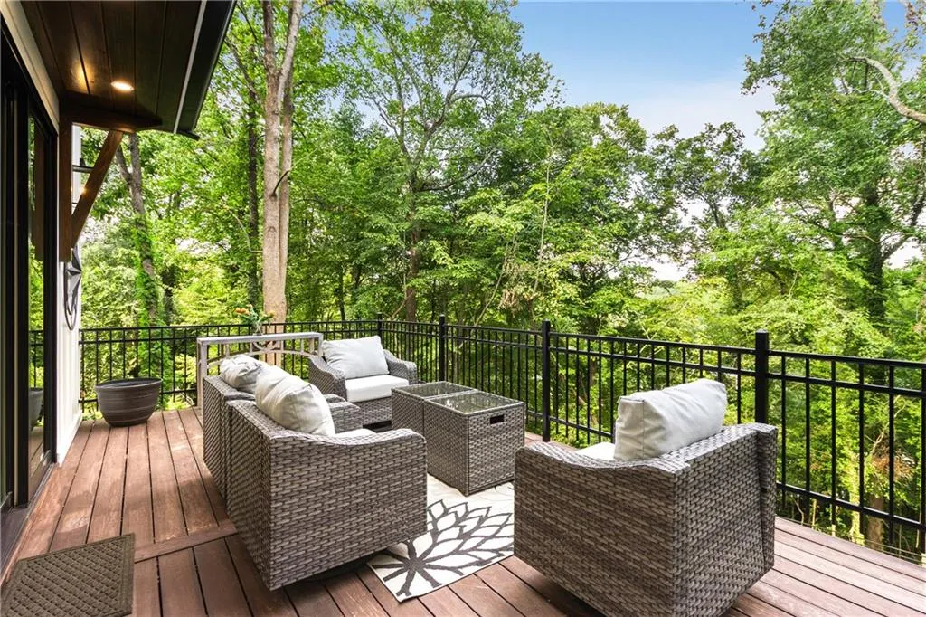 306 Pinecrest Road Ne, Atlanta, Georgia 30342, 5 Bedrooms Bedrooms, ,6 BathroomsBathrooms,Residential,For Sale,306 Pinecrest Road Ne,7643284