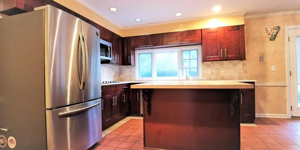 6230 Blackwater Trail, Atlanta, Georgia 30328, 4 Bedrooms Bedrooms, ,3 BathroomsBathrooms,Residential,Sold,6230 Blackwater Trail,6836738