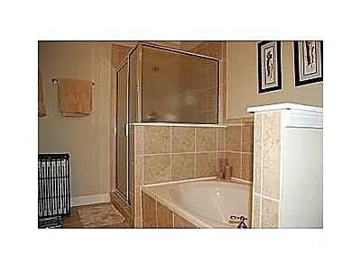 305 Le Gran Bend Unit 305, Sandy Springs, Georgia 30328, 3 Bedrooms Bedrooms, ,2 BathroomsBathrooms,Residential,Sold,305 Le Gran Bend Unit 305,5698270